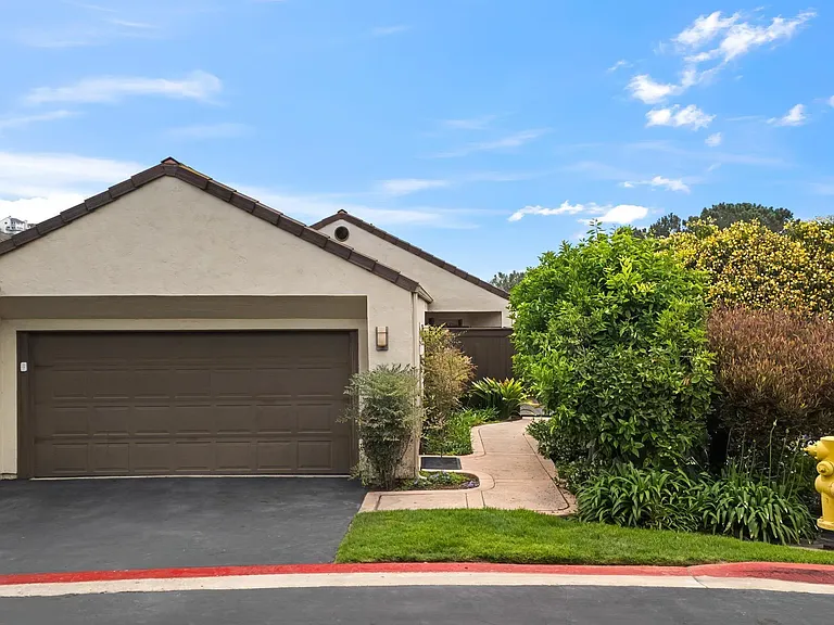 2452 Azure Coast Dr — Photo 42