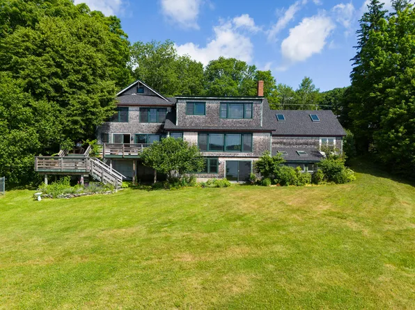 46 River Road, Newcastle, ME 04553