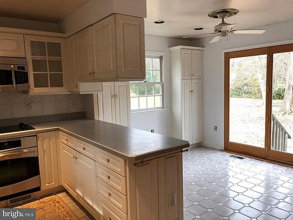 4th image of 5208 Remington Dr