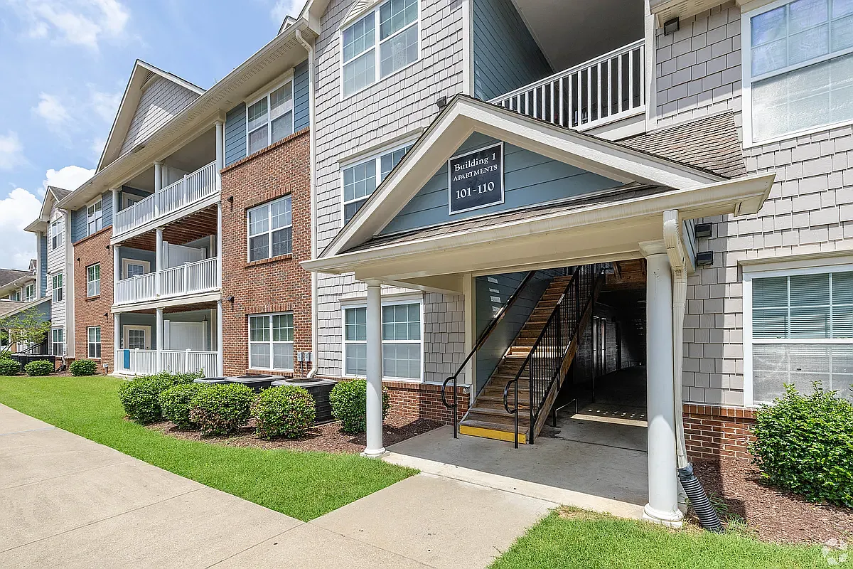 Hanover Ridge Apartments — Photo 1