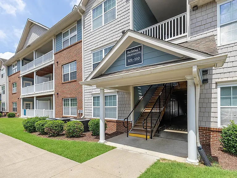 Hanover Ridge Apartments — Photo 1