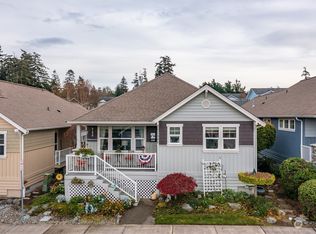 1588 SW Vanguard St, Oak Harbor, WA 98277