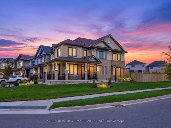 71 Magdalena St, Hamilton, ON L8J 0M3