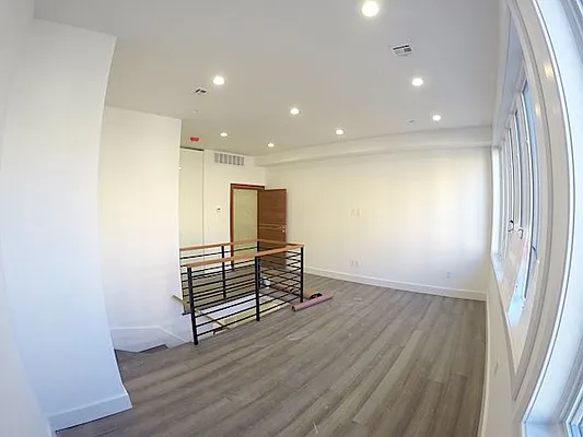 Sold by FS Marino Realty Inc | media 4