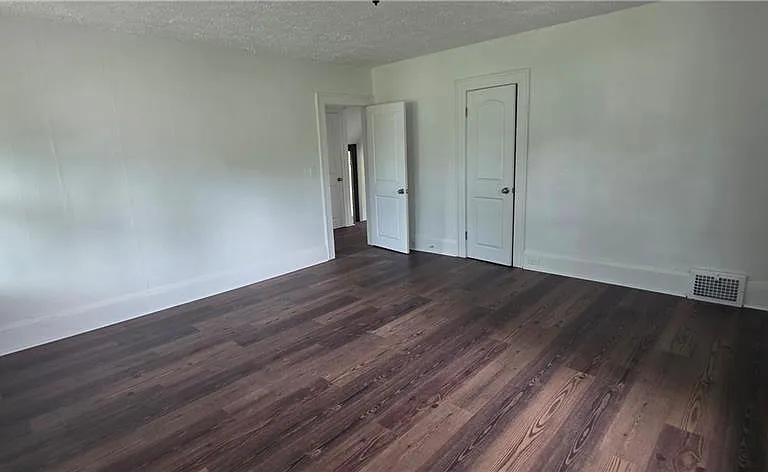 804 Work Dr — Photo 8