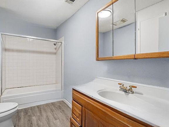 5th image of 1412 Chase Ave #1412