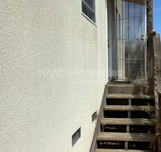 544 Porter St — Photo 4