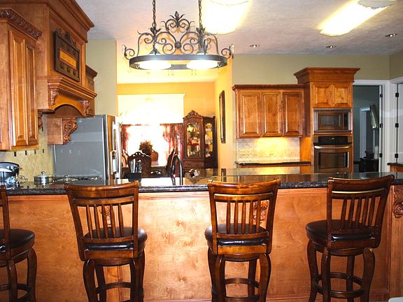 5th image of 4216 Beau Chene Dr