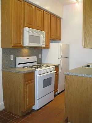 Rented by Tower Brokerage | media 20