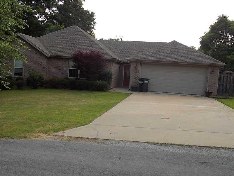 1st image of 14 Roessler Ln