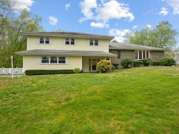 24 Oak Hill Drive, East Lyme, CT 06357