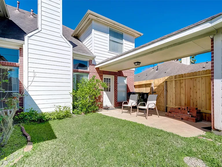 731 Annies Way — Photo 28