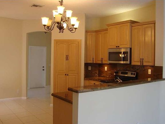 4th image of 4833 NW 20th Pl