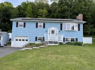 8 Hillandale Rd, Danbury, CT 06811