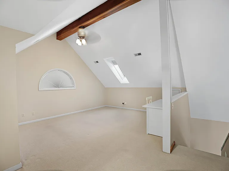 102 Daksi Way — Photo 22