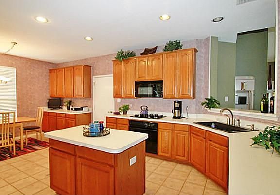 5th image of 8500 Chalton Dr