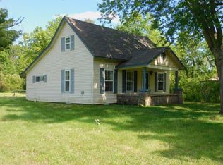 250 NE Allen Ave, Gentry, AR 72734