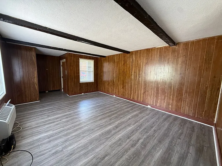 2053 Coburn Avenue Blvd #4 — Photo 2