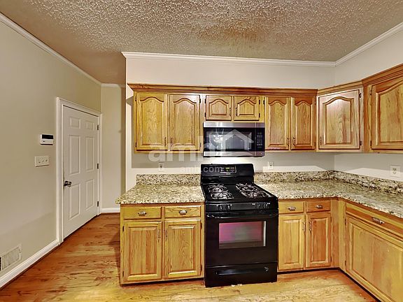 3rd image of 48 Berkeley Way
