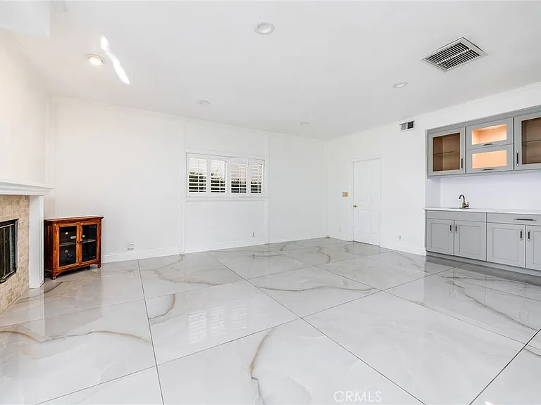 19314 Yolie Ln — Photo 6