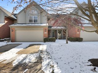 109 Village Place Dr Unit 9, Chelsea, MI 48118