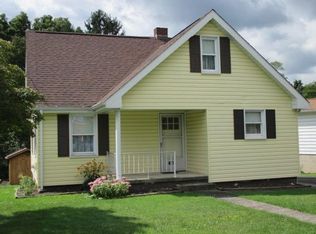 110 Derry Rd, New Alexandria, PA 15670