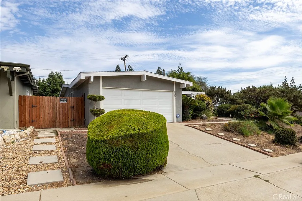 4 bed, 1585 sqft, $4,500 — Photo 1