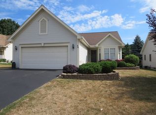 24 Muirwoods Ln, Rochester, NY 14622