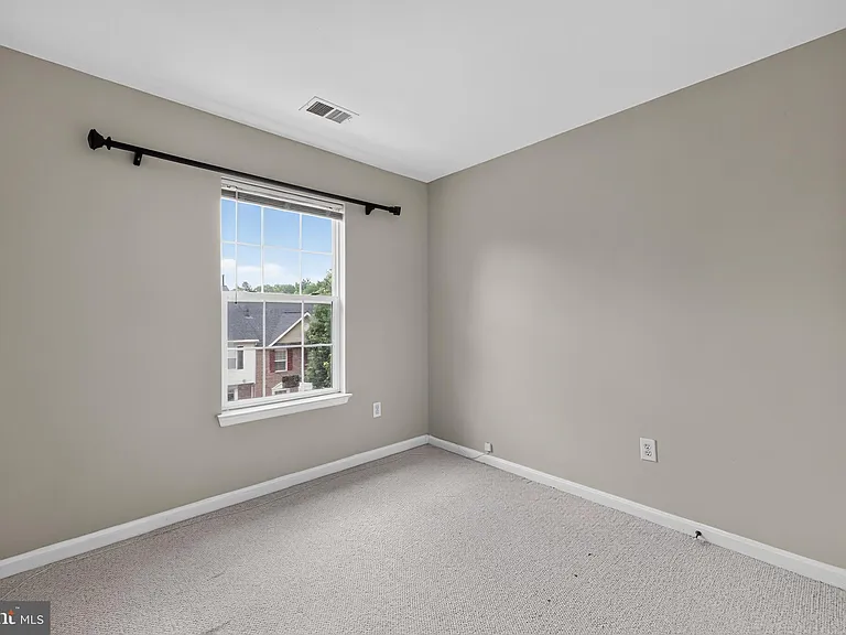 11715 Gunners Dr — Photo 24
