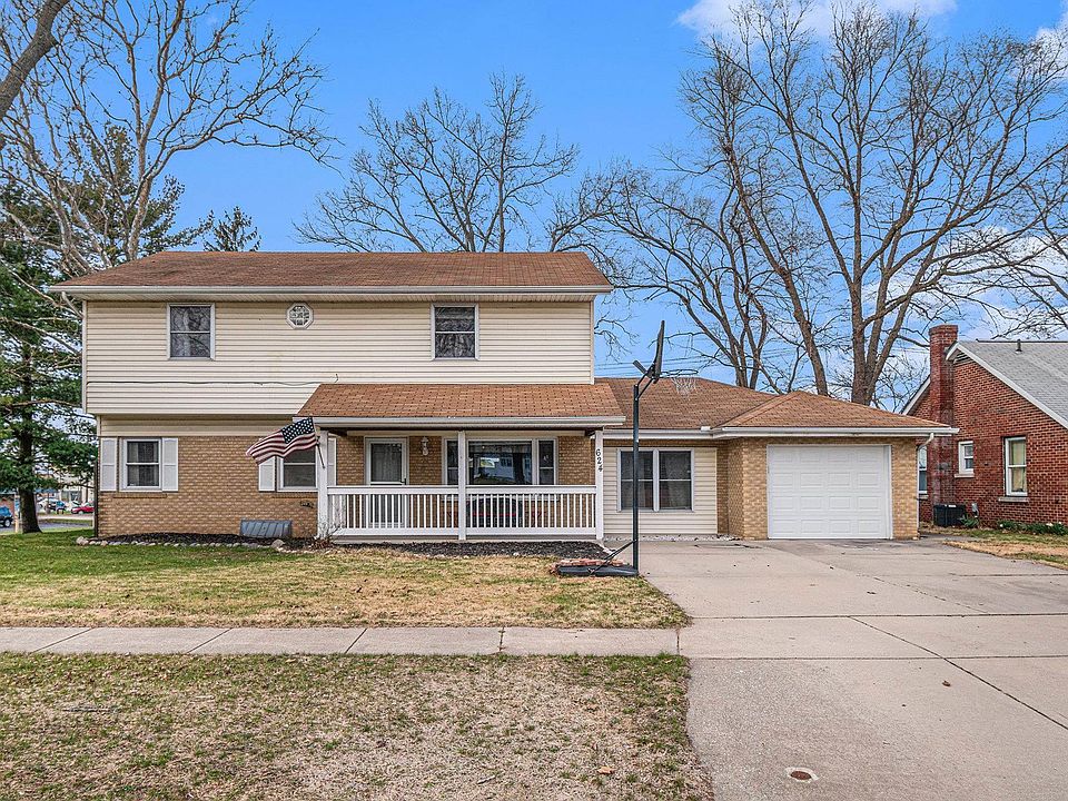 1st image of 624 W Russ Ave