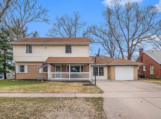 624 W Russ Ave, Mishawaka, IN 46545