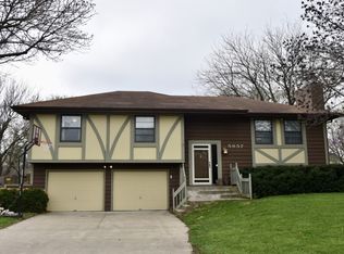 5957 SW Christina Ct, Topeka, KS 66614