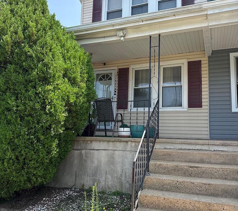 2nd image of 1563 Elizabeth Ave