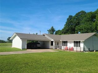 181 Twin Lakes Dr, Natchitoches, LA 71457