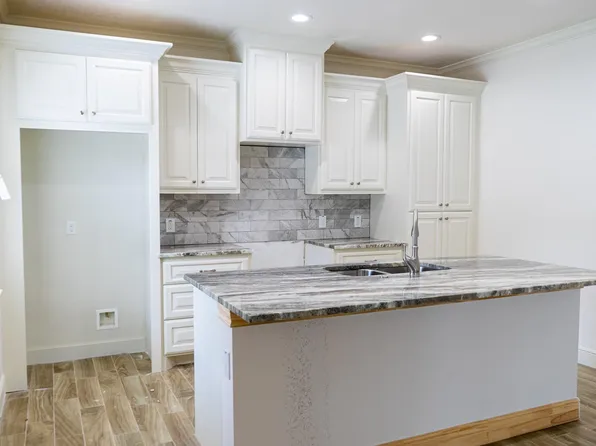 2548 Appian Way #2554-B, New Caney, TX 77357
