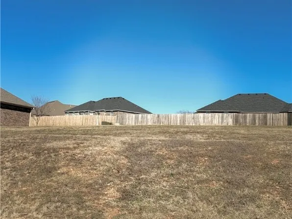 705 Ledanna Dr, Van Buren, AR 72956