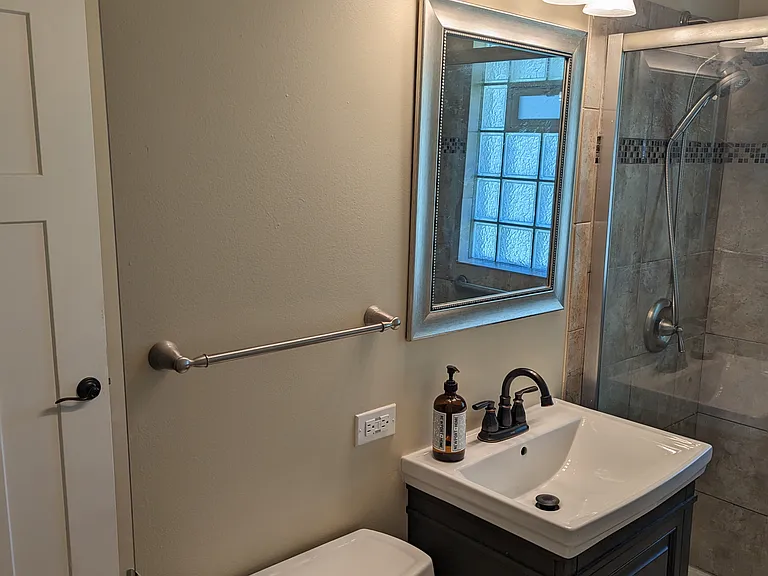1629 Virginia St — Photo 15