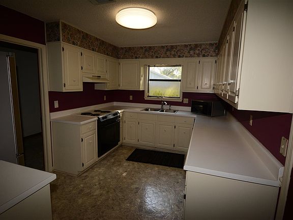 2nd image of 907 Fleming Dr