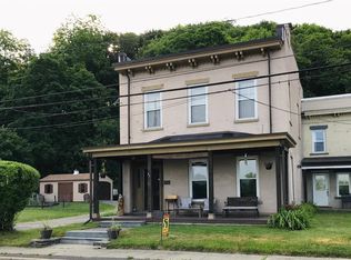 44 N Main St, Castleton, NY 12033