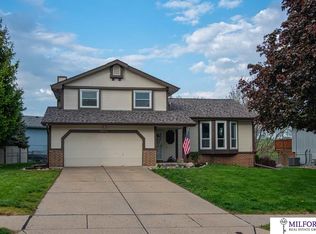 9903 S 9th Ave, Bellevue, NE 68123