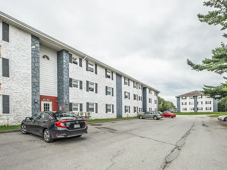 Cedarwoods Apartments — Photo 14