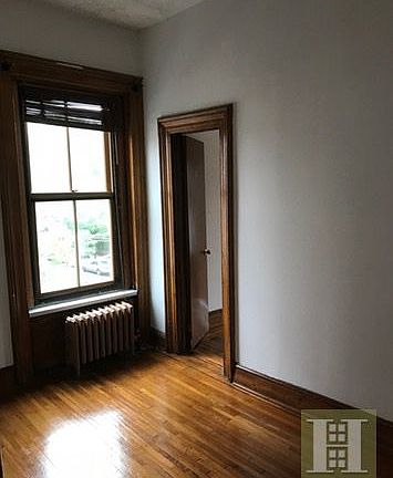 5th image of 326 Cumberland St APT 3