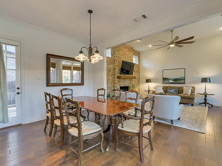 904 Tiffany Ln — Photo 14