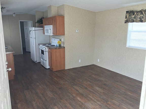 3rd image of 3260 54th Ave N