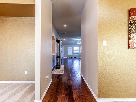 5th image of 1019 Parkwood Dr