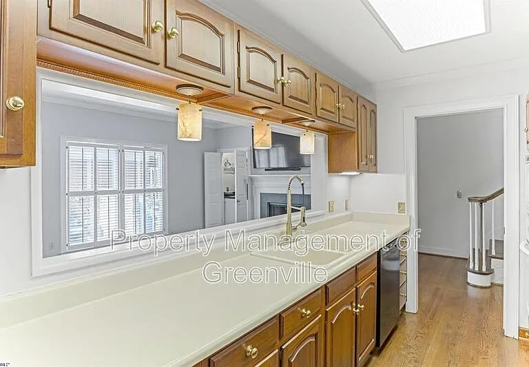 110 Kilkenney Ct — Photo 17