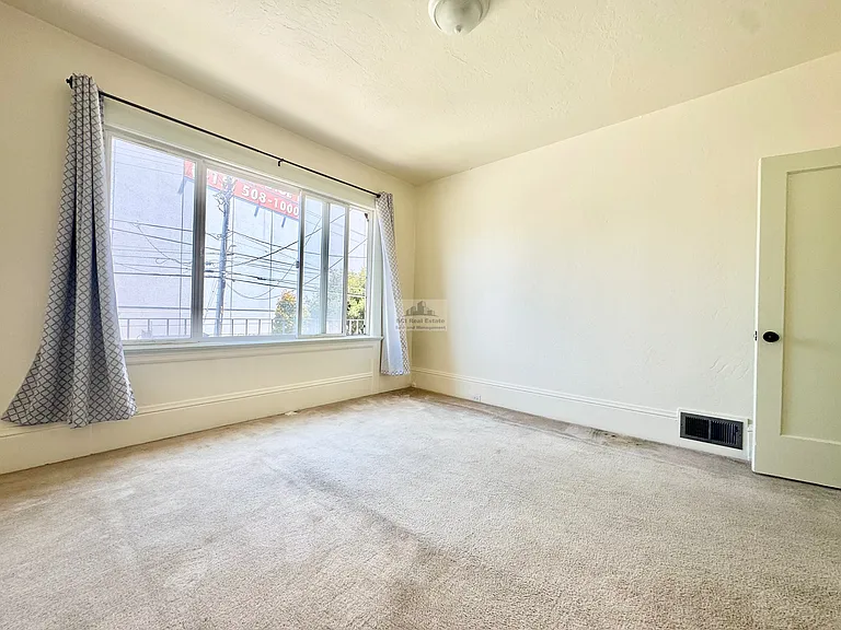 1843 Egbert Ave #UPSTAIRS ONLY — Photo 9