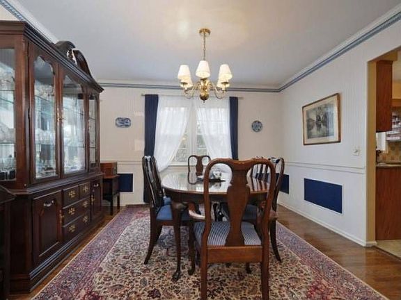 DINNING ROOM