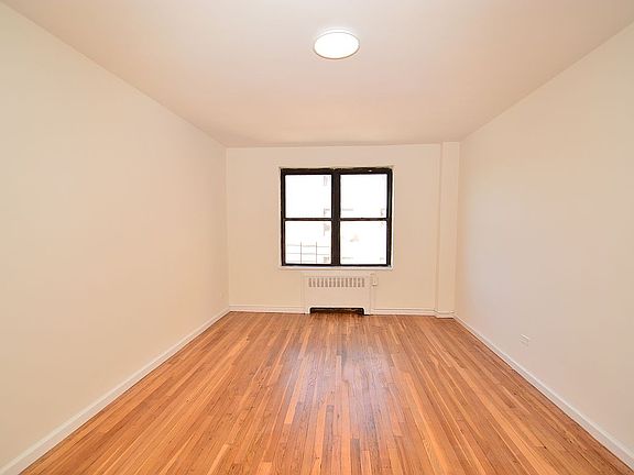 5th image of 4410 Macnish St APT 5F