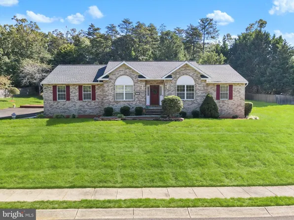 1032 Norfolk Dr, La Plata, MD 20646